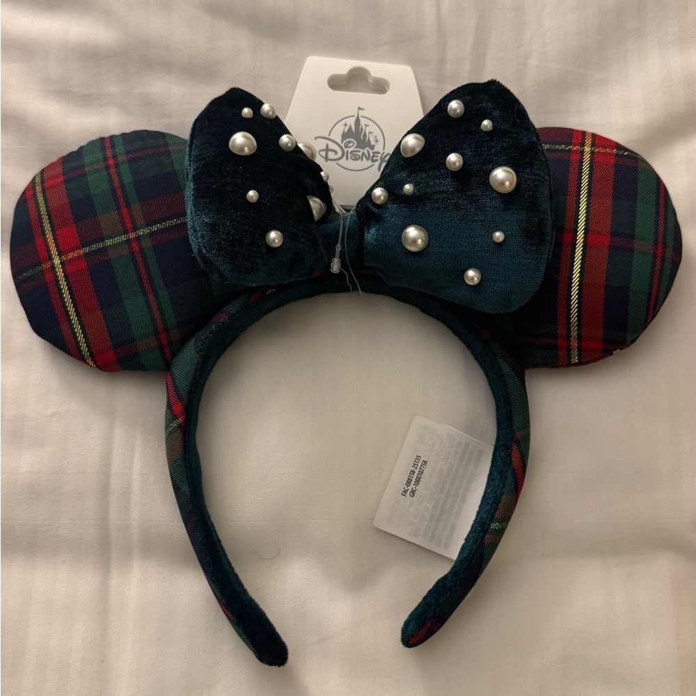 RARE Aulani Disney Plaid Pearl Minnie Ears Christmas Holiday- NWT
